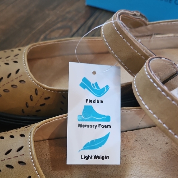 Aerocushion Womens Mary Jane Tan Lightweight Women's Flats (8.5 Wide) - Picture 6 of 12